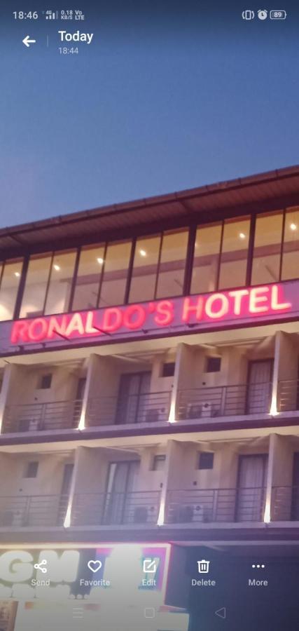 Ronaldos Old Goa Hotel Panaji Ngoại thất bức ảnh